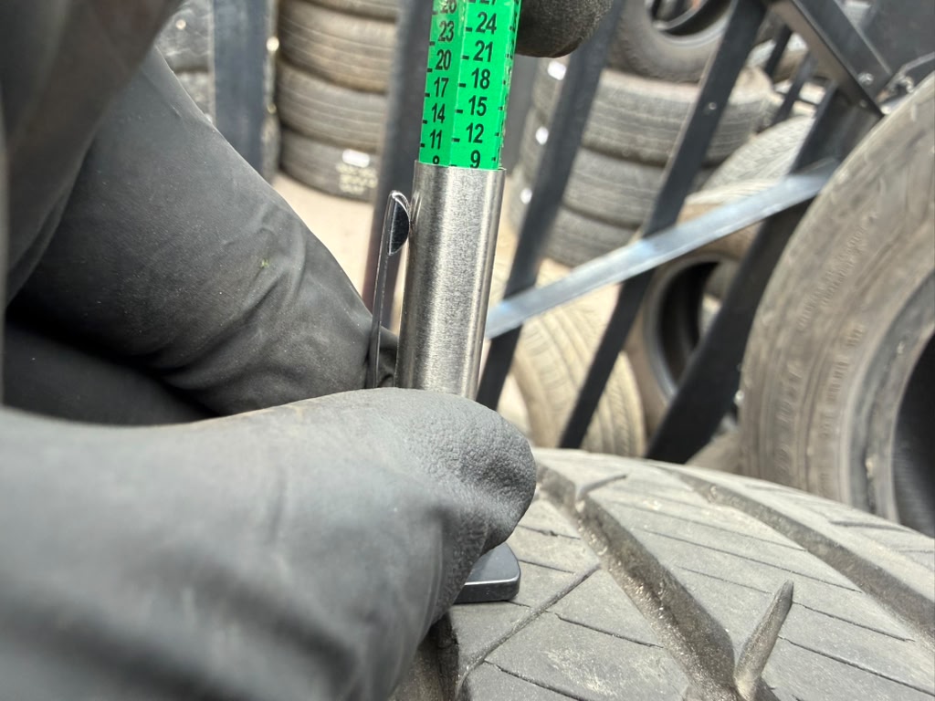 225/40R18 Set (4 Used Tires) Laufenn S Fit