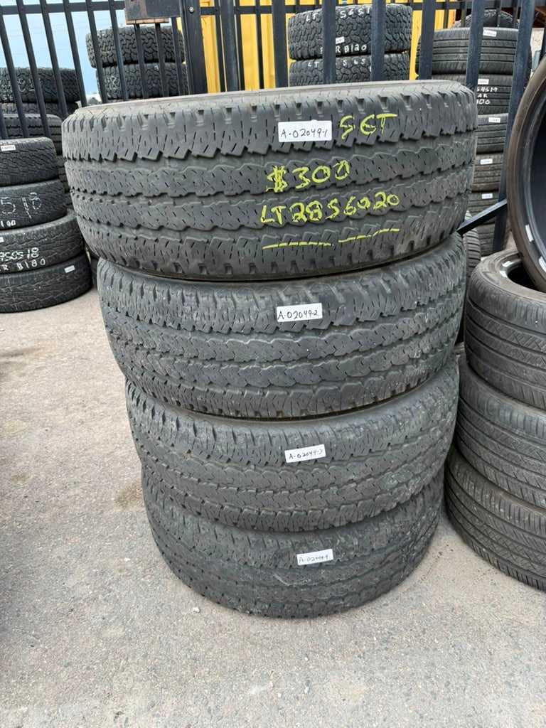 LT285/60R20 Set (4 Used Tires) Firestone Transforce AT