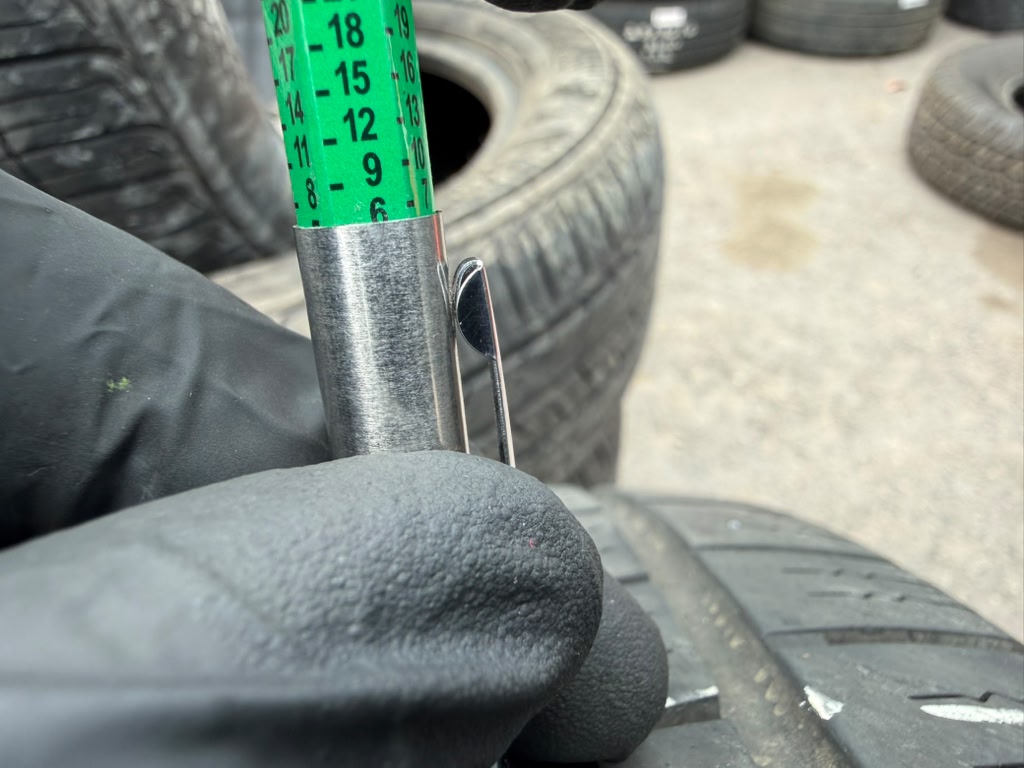 215/65R16 Pair (2 Used Tires) Prinx Hicity HH2