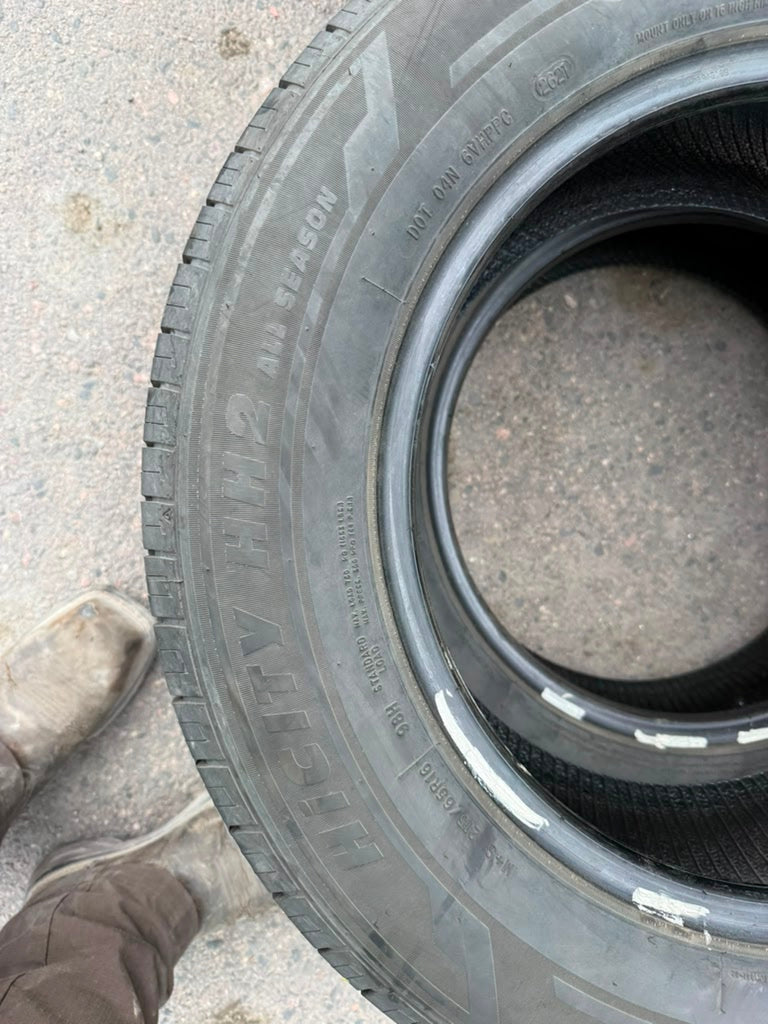 215/65R16 Pair (2 Used Tires) Prinx Hicity HH2