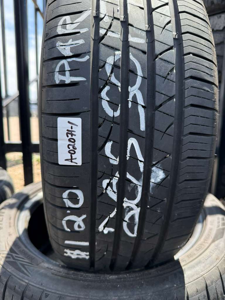 205/50ZR17 Pair (2 Used Tires) Fortune Viento FSR702