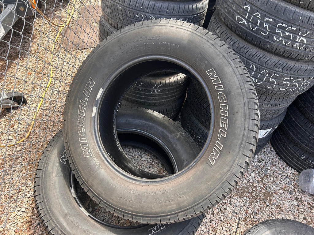 LT275/65R20 Pair (2 Used Tires) Michelin LTX AT2