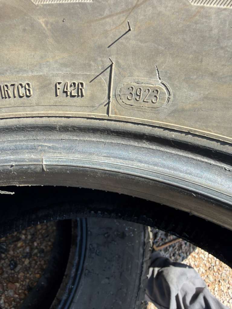 265/65R18 Pair (2 Used Tires) Mastercraft Stratus AP
