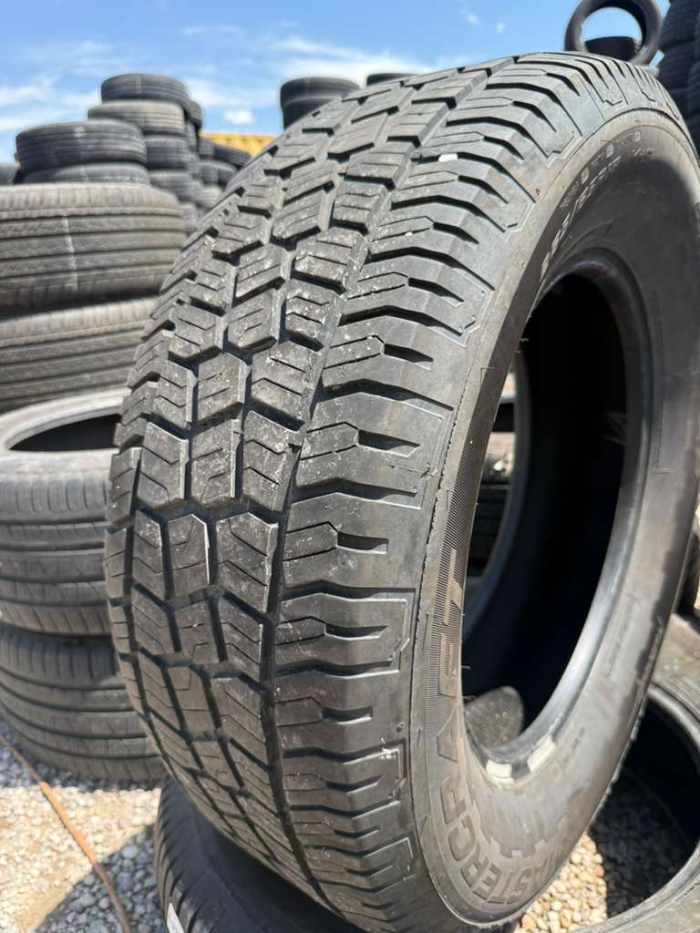 265/65R18 Pair (2 Used Tires) Mastercraft Stratus AP