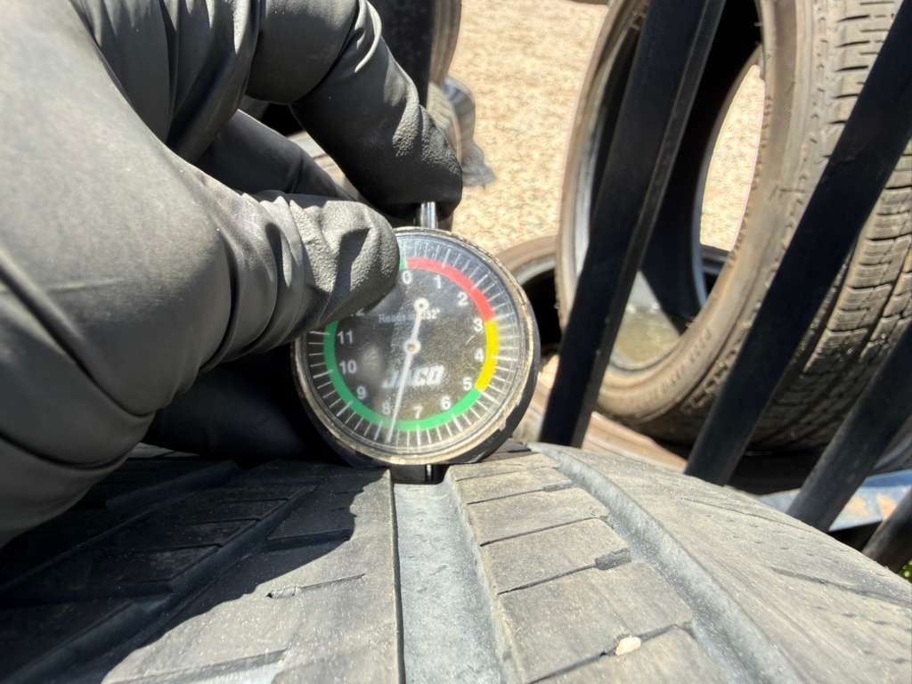 225/45R17 Pair (2 Used Tires) Falken Ziex ZE950