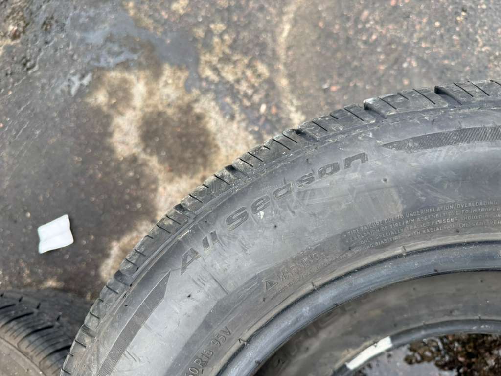 215/60R16 Pair (2 Used Tires) Bfgoodrich Advantage Control