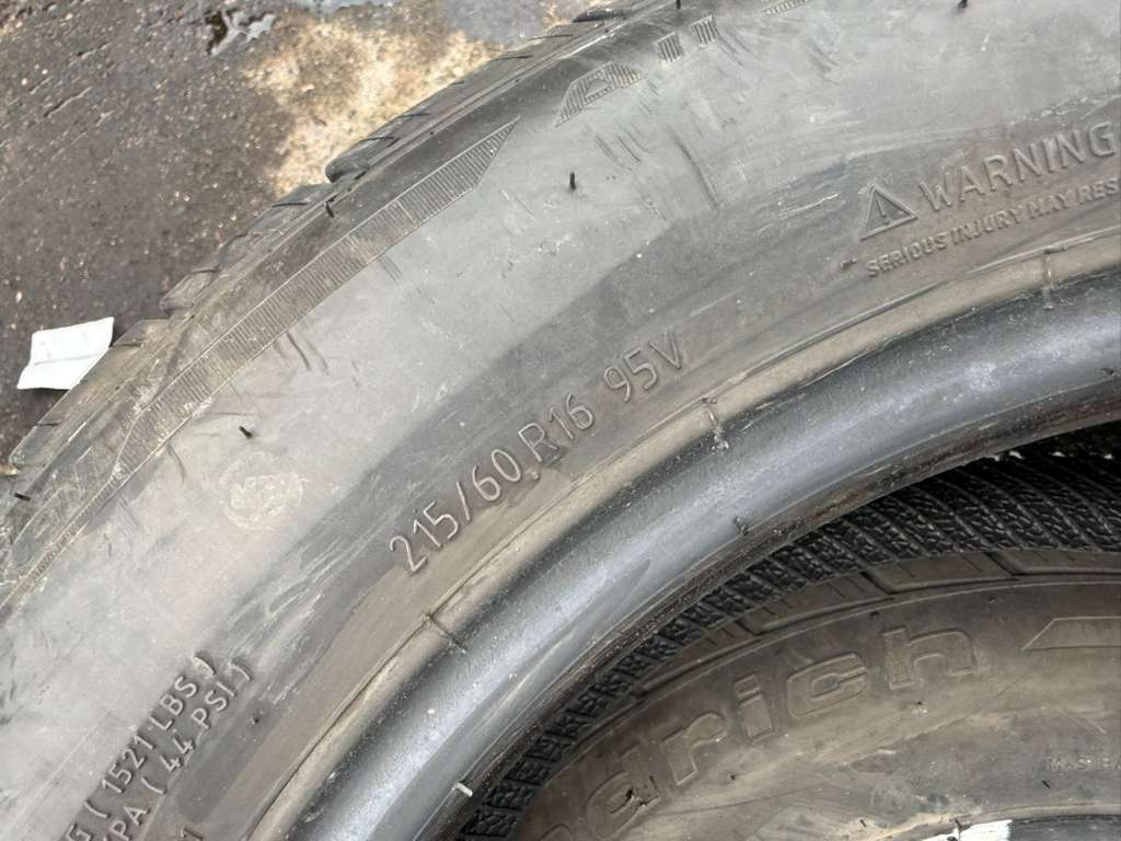215/60R16 Pair (2 Used Tires) Bfgoodrich Advantage Control