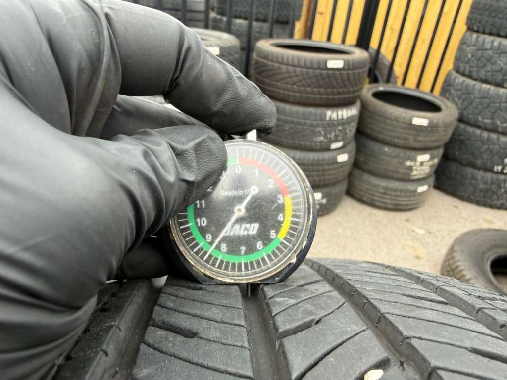 215/55R17 Set (4 Used Tires) Kumho Solus TA31