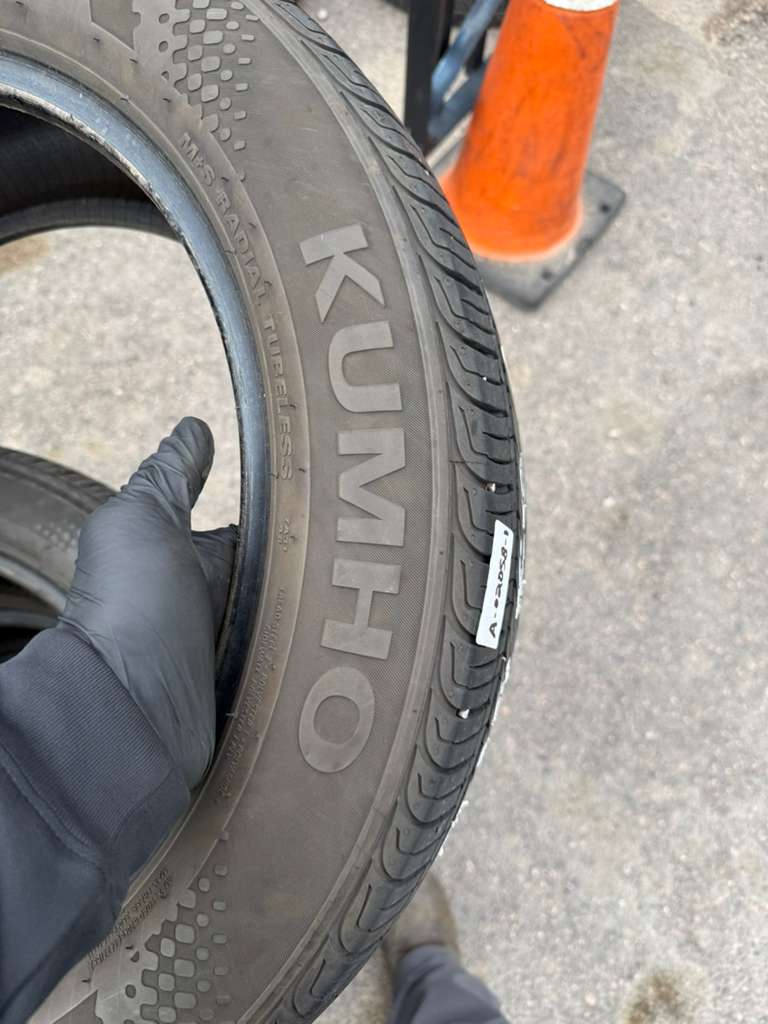215/55R17 Set (4 Used Tires) Kumho Solus TA31