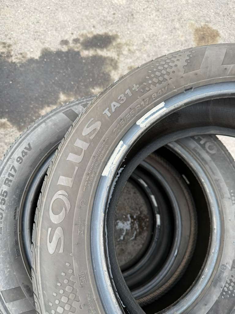 215/55R17 Set (4 Used Tires) Kumho Solus TA31