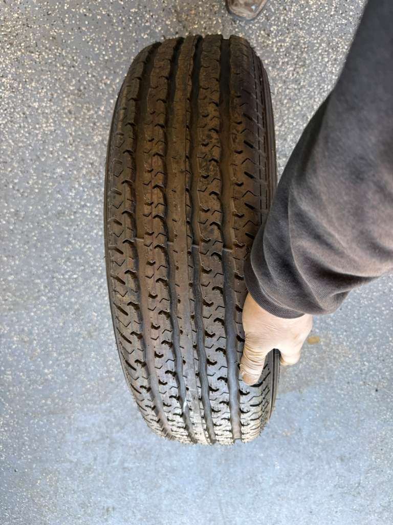 ST225/75R15 Single (1 Like New Tire) Trailer King ST Radial