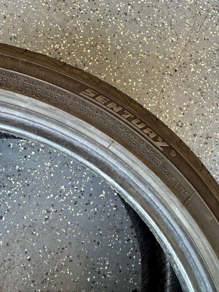 225/40R18 Single (1 Used Tire) Sentury UHP