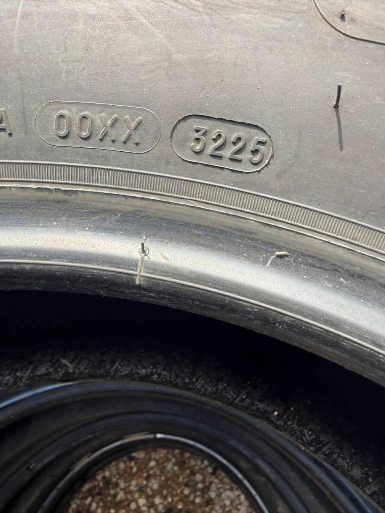 265/65R18 Set (4 Used Tires) Michelin Primacy LTX