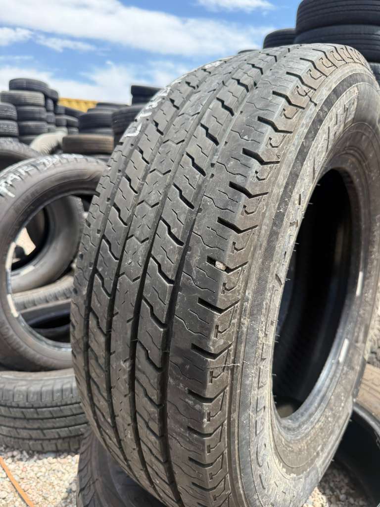 LT275/70R18 Pair (2 Used Tires) Ironman All Country CHT