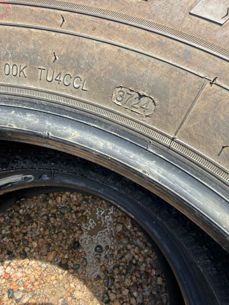 LT275/70R18 Pair (2 Used Tires) Ironman All Country CHT