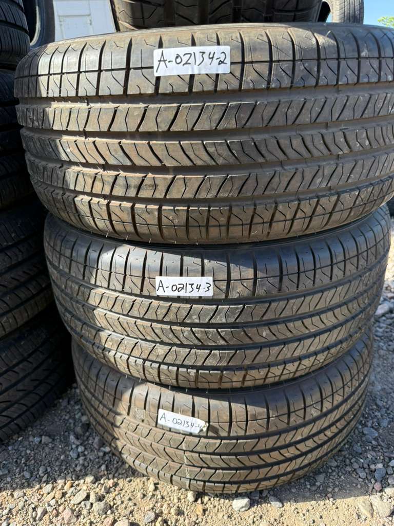 235/50R17 Set (4 Like New) Michelin Energy Saver