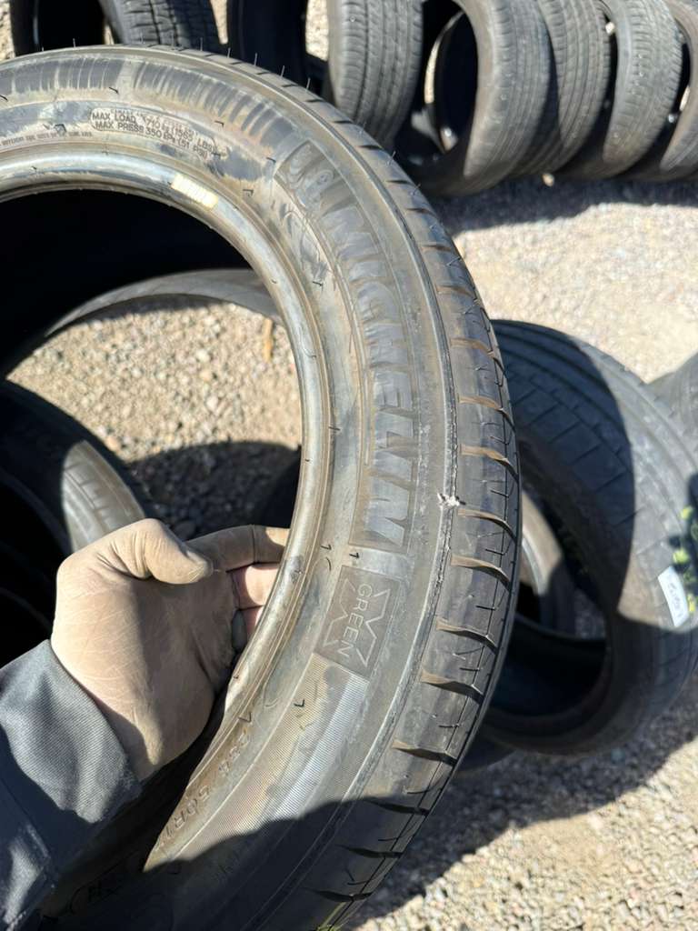 235/50R17 Set (4 Like New) Michelin Energy Saver