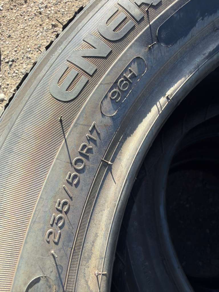 235/50R17 Set (4 Like New) Michelin Energy Saver