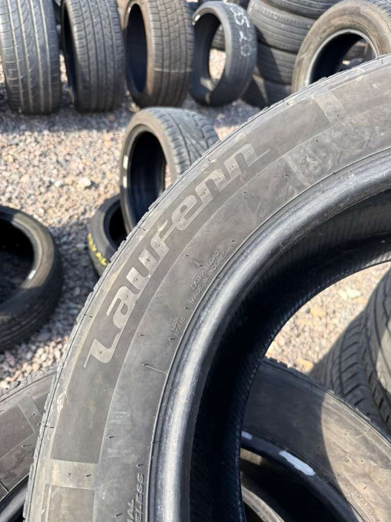 275/55R20 Set (4 Like New) Laufenn Xfit HT