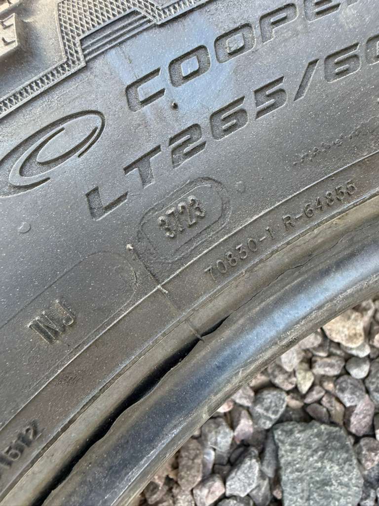 LT265/60R20 Pair (2 Used Tires) Cooper Discoverer AT3