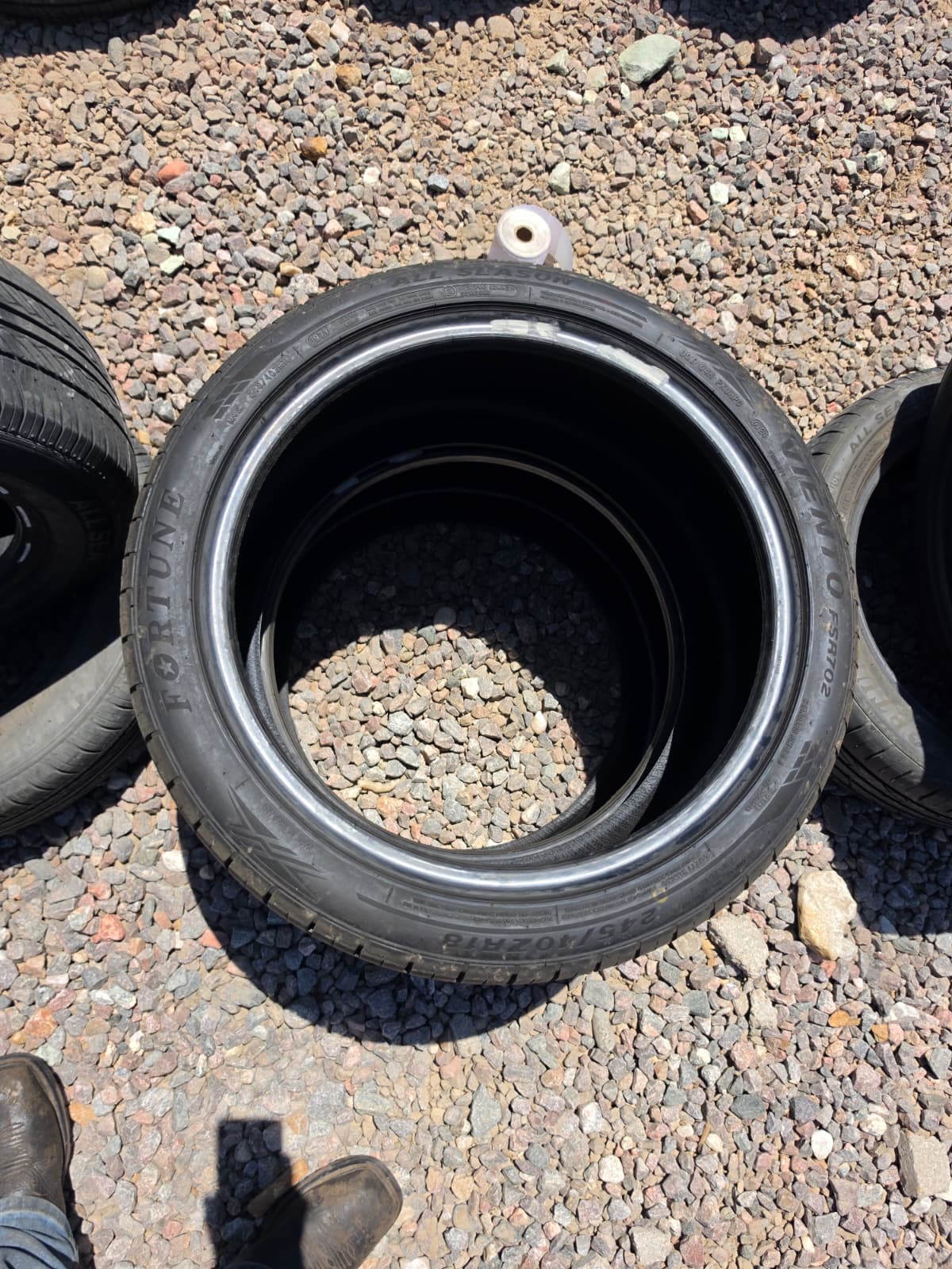 245/40ZR18 Pair (2 Used Tires) Fotune Viento