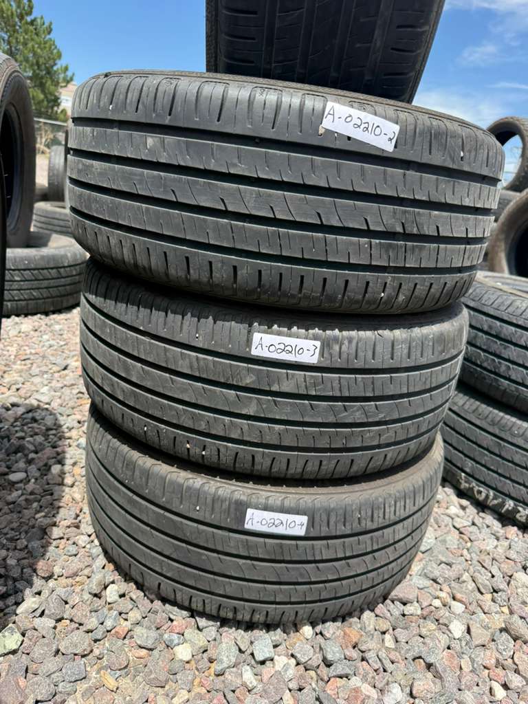 215/45R17 Set (4 Used Tires) Barum Bravius 3