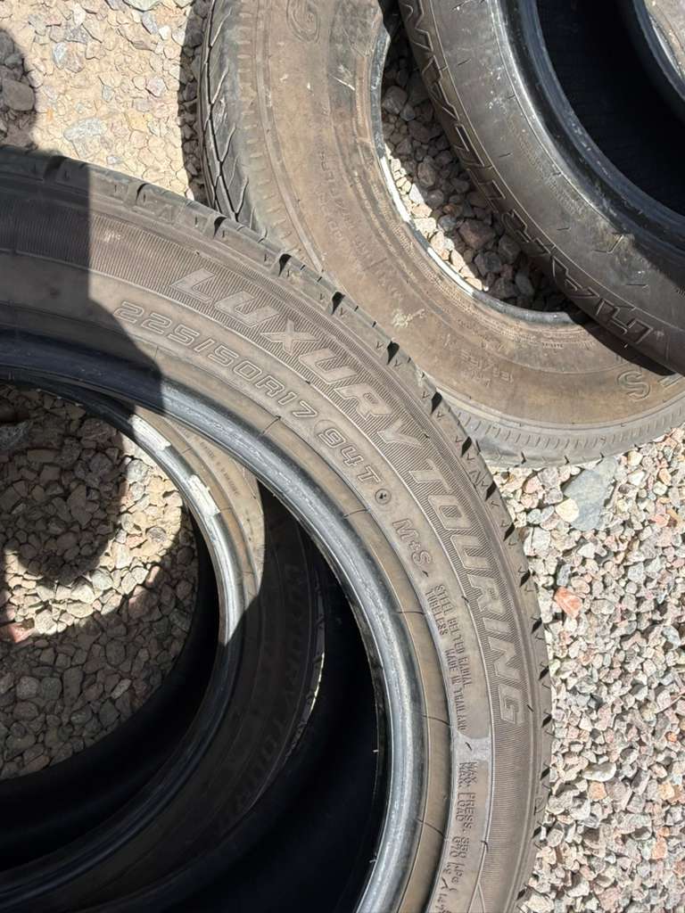 225/50R17 Pair (2 Like New Tires) Mazama Luxery Touring Reputation
