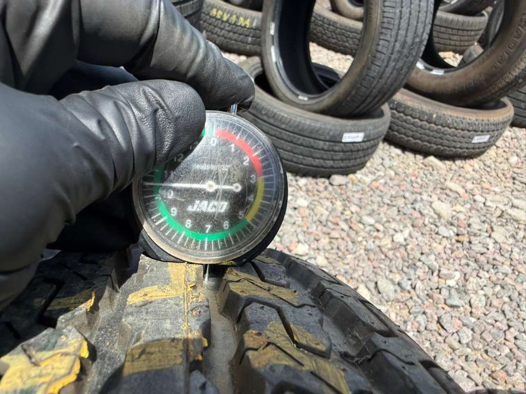 ST205/75R14 Pair (2 Like New Tires) Ridgeway Sport ST LH001