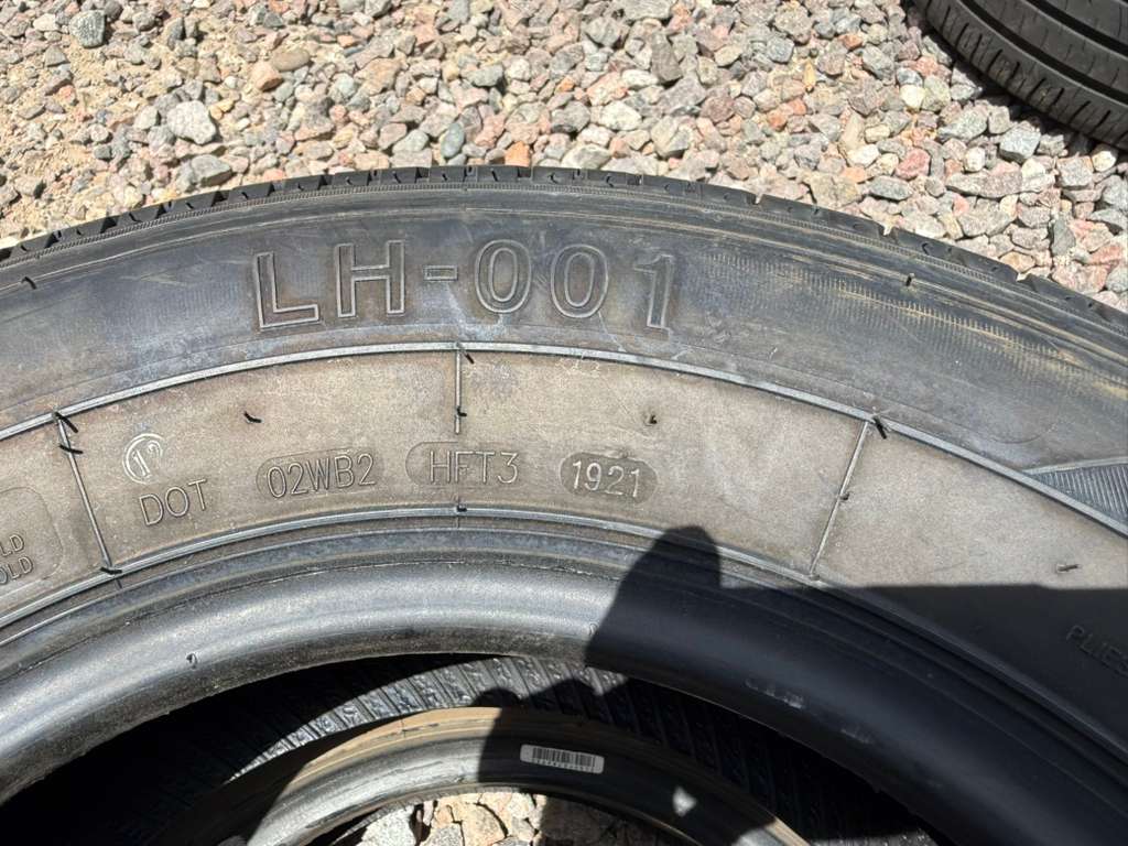 ST205/75R14 Pair (2 Like New Tires) Ridgeway Sport ST LH001