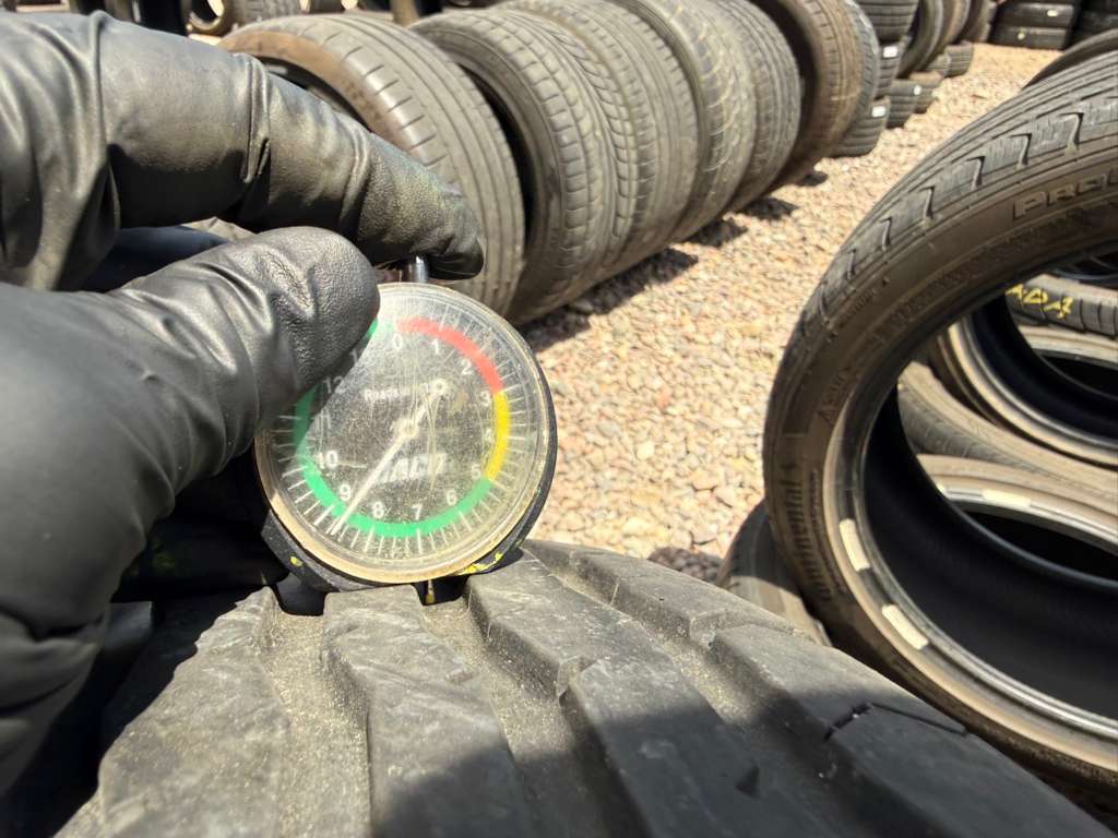 ST205/75R15 Pair (2 Used Tires) Contender TTT868