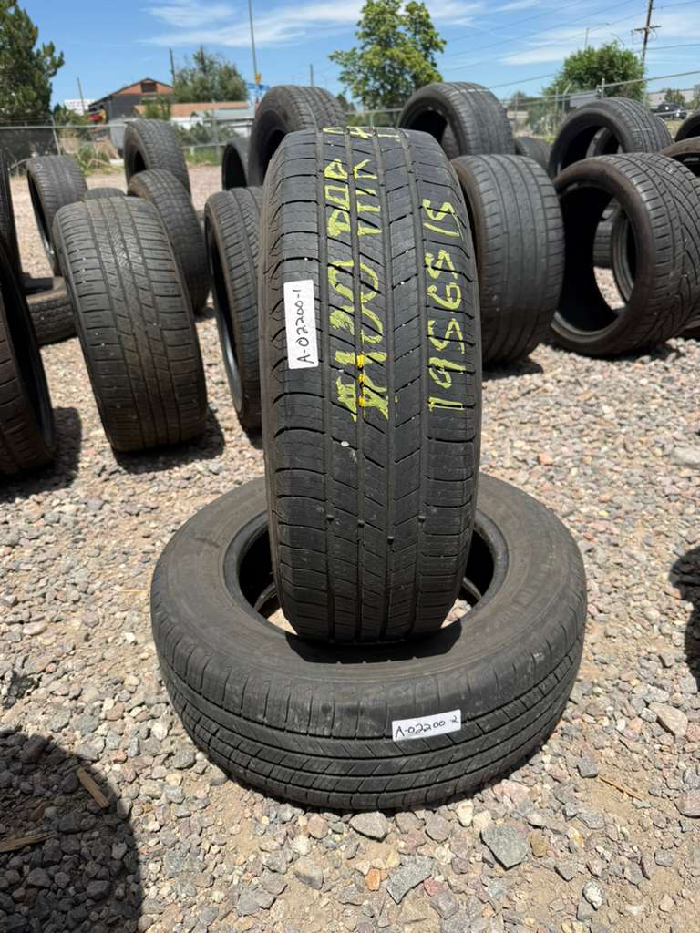 195/65R15 Pair (2 Used Tires) Michelin X Tour