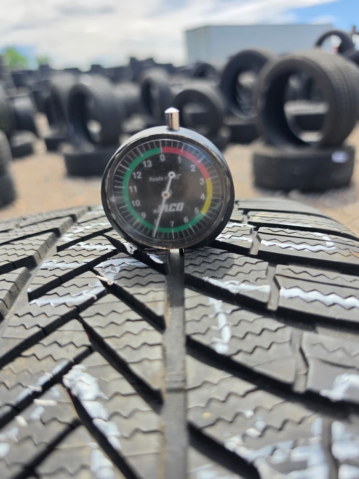255/40R18 Single (1 Used Left!!)BridgestoneBlizzak
