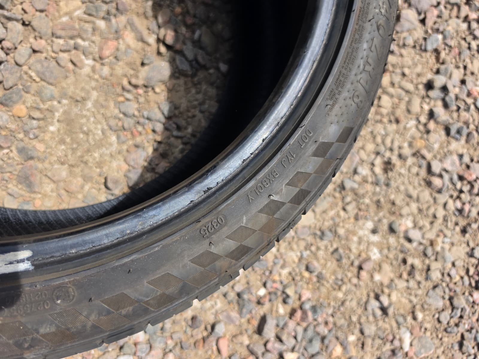 235/40ZR18 Single (1 Used Tire) Blackhawk Street-H