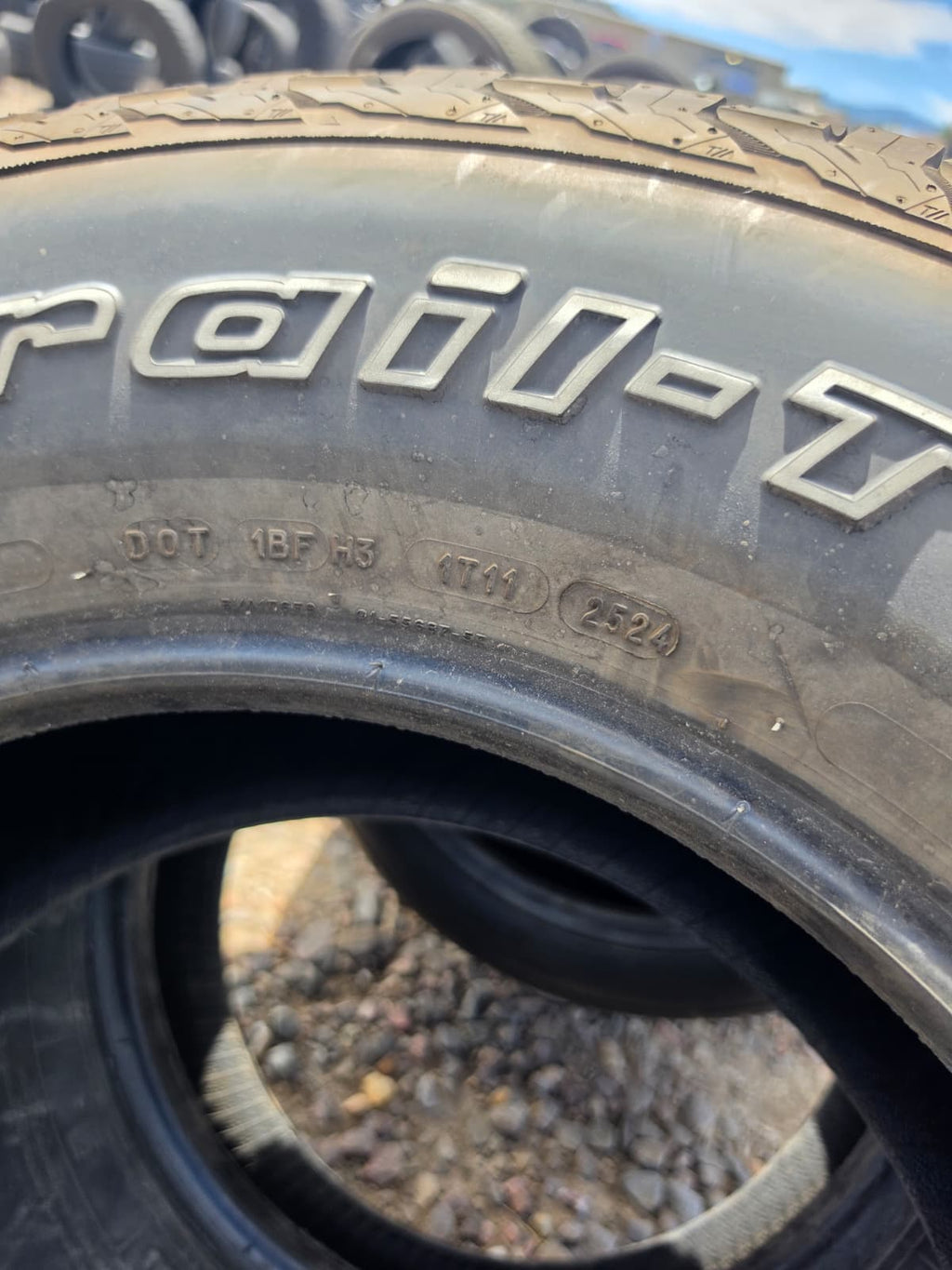 285/70R17 Single (1 Used Tire) Bfgoodrich Trail Terrain