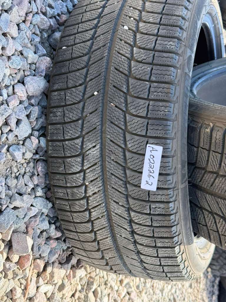 245/40R19 Pair (2 Used Tires) Michelin X-Ice