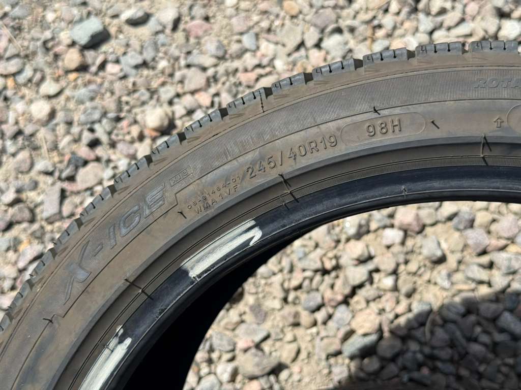 245/40R19 Pair (2 Used Tires) Michelin X-Ice