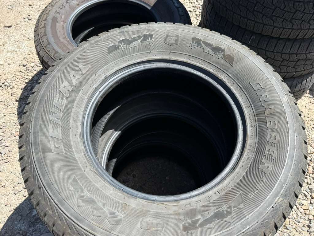 265/70R16 Set (4 Used Tires) GT Radial Champiro Ice & General Grabber
