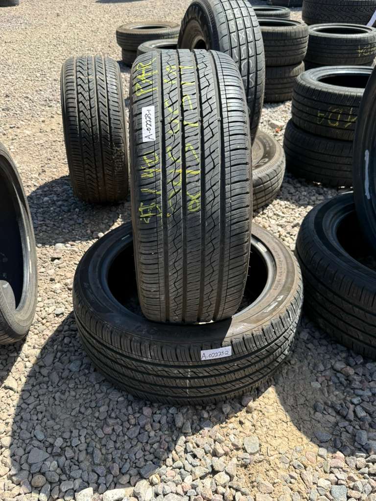 245/45R19 Pair (2 Like New Tires) Kumho Crugen