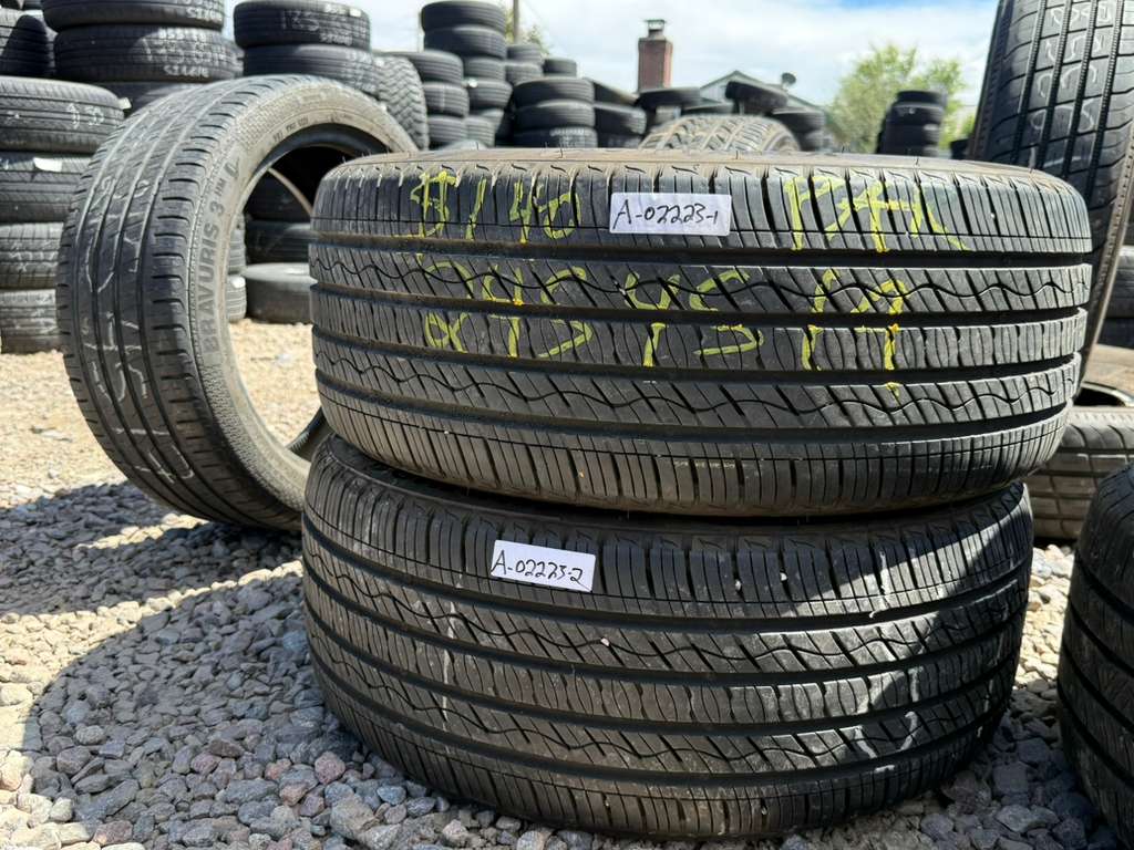 245/45R19 Pair (2 Like New Tires) Kumho Crugen