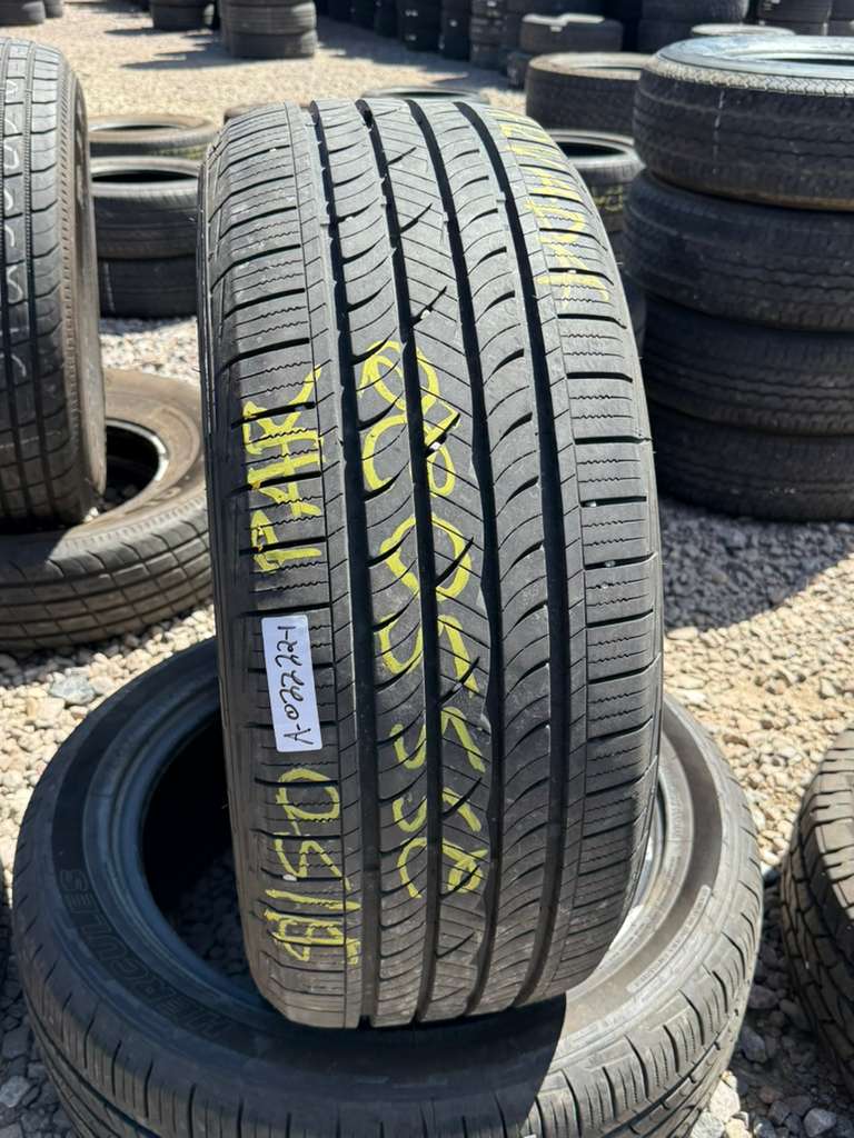 255/50R20 Pair (2 Like New Tires) Hercules Terra Trac HPT