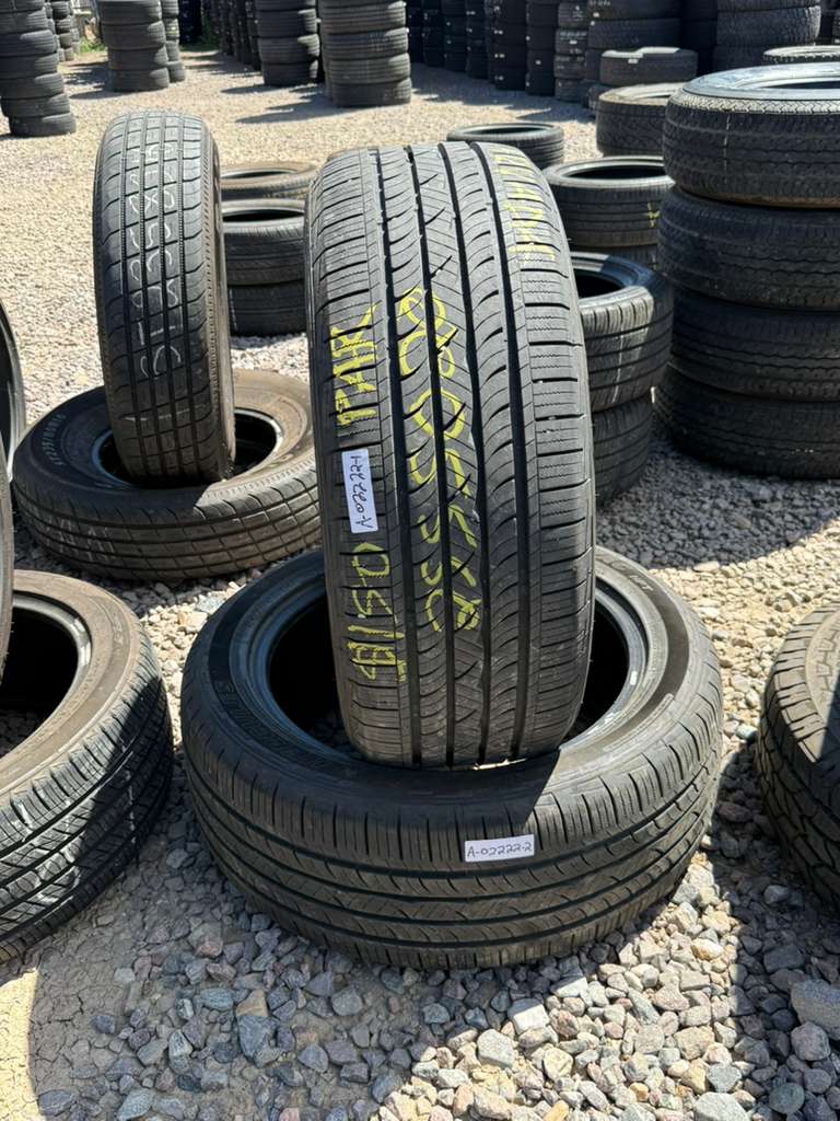 255/50R20 Pair (2 Like New Tires) Hercules Terra Trac HPT