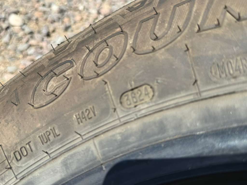 LT225/75R16 Pair (2 Like New Tires) Ironman All Country AT2