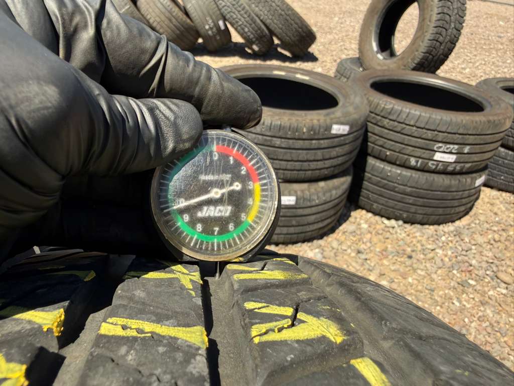 265/75R16 Pair (2 Used Tires) Advanta HtR-800