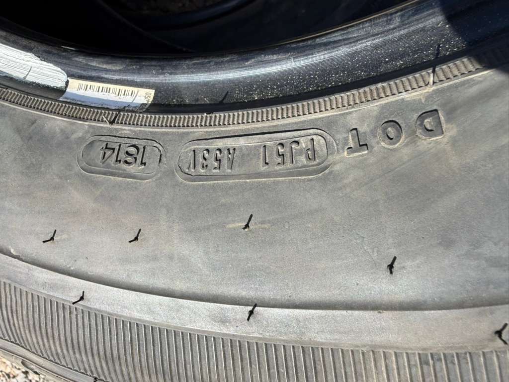 LT265/70R18 Pair (2 Like New Tires) Goodyear Wrangler SRA
