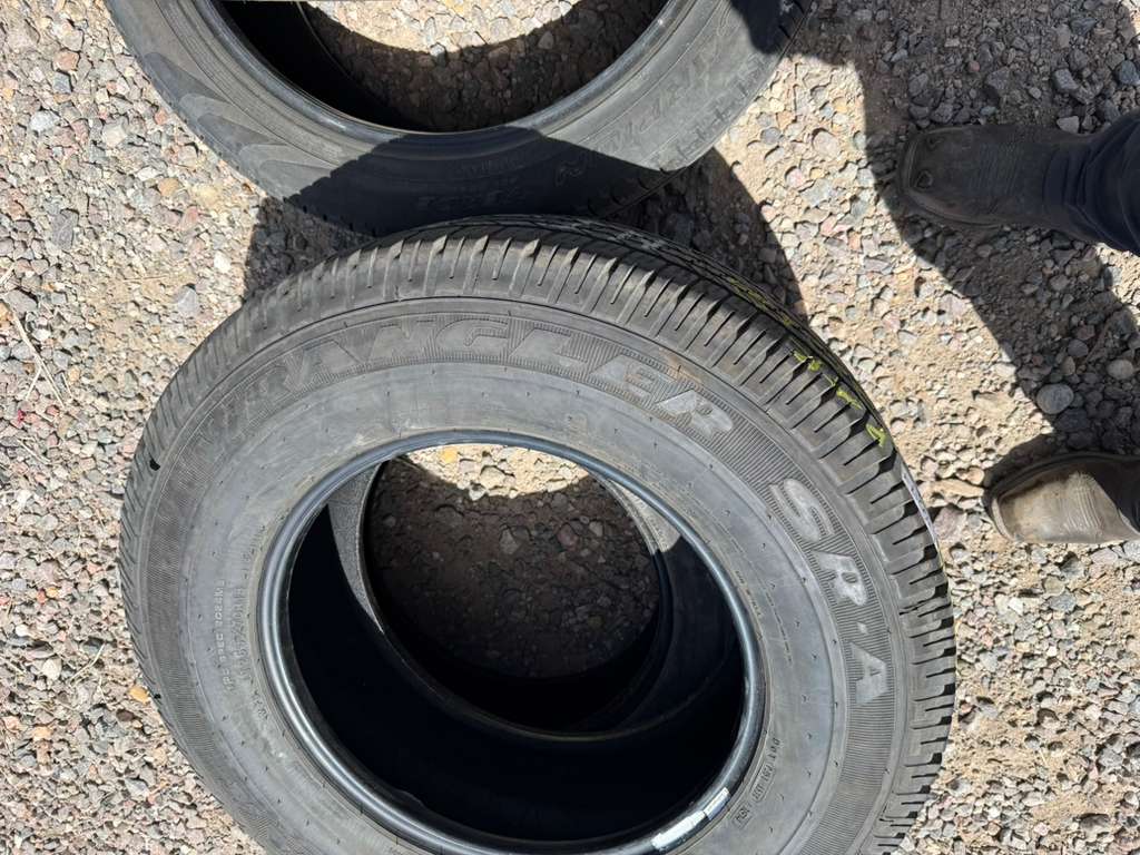 LT265/70R18 Pair (2 Like New Tires) Goodyear Wrangler SRA