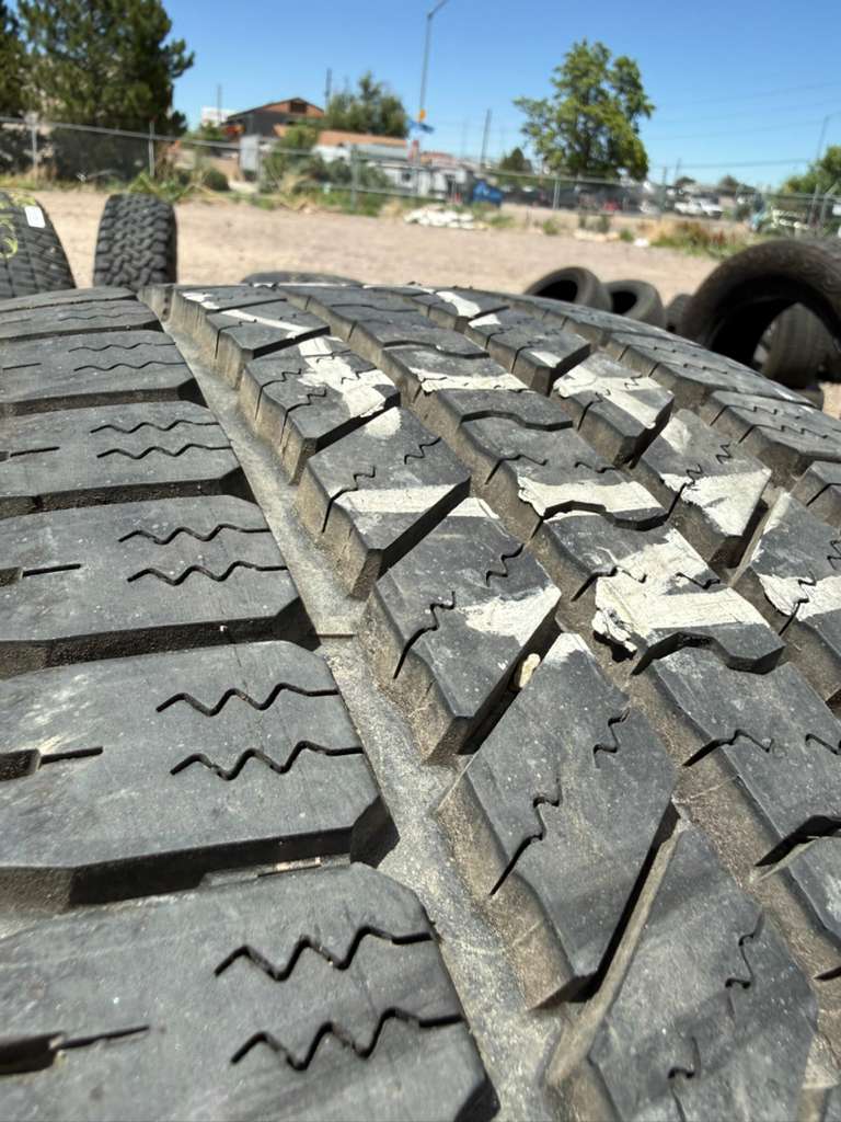 LT265/70R18 Pair (2 Like New Tires) Goodyear Wrangler SRA