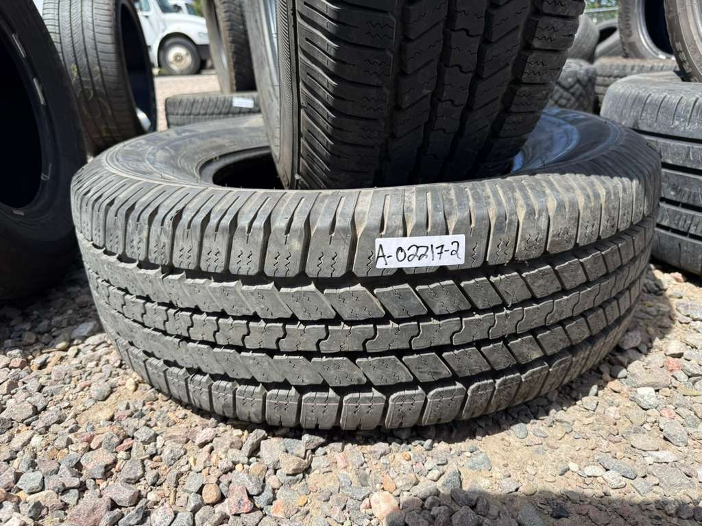 LT265/70R18 Pair (2 Like New Tires) Goodyear Wrangler SRA