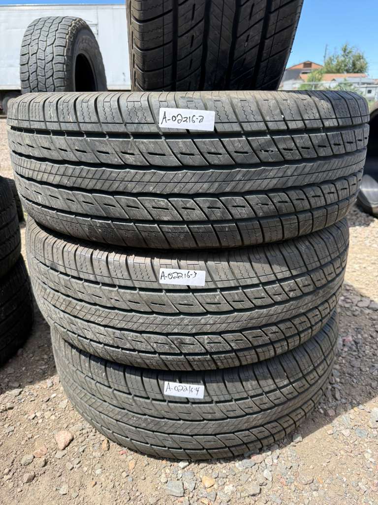 265/65R18 Set (4 Like New Tires) Tiger Paw Uniroyal Touring