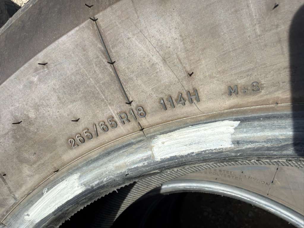 265/65R18 Set (4 Like New Tires) Tiger Paw Uniroyal Touring