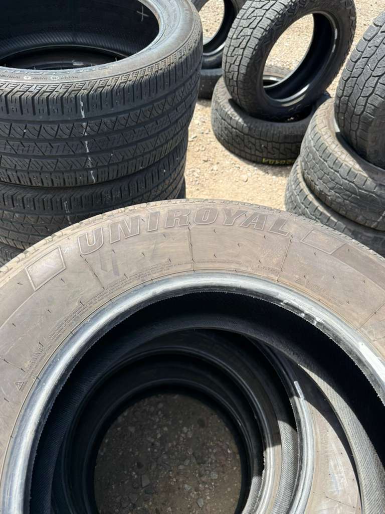 265/65R18 Set (4 Like New Tires) Tiger Paw Uniroyal Touring